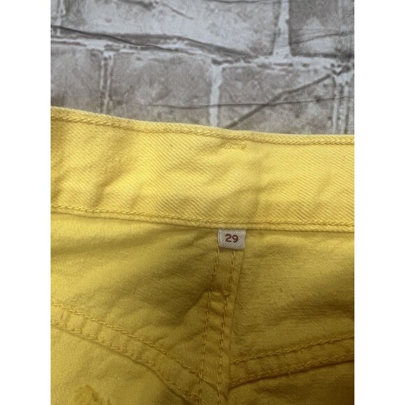 Levi Strauss Levi's Wmn's 29 Yellow Button Fly Cuffed Crop Jeans Raw Hem - Picture 6 of 8